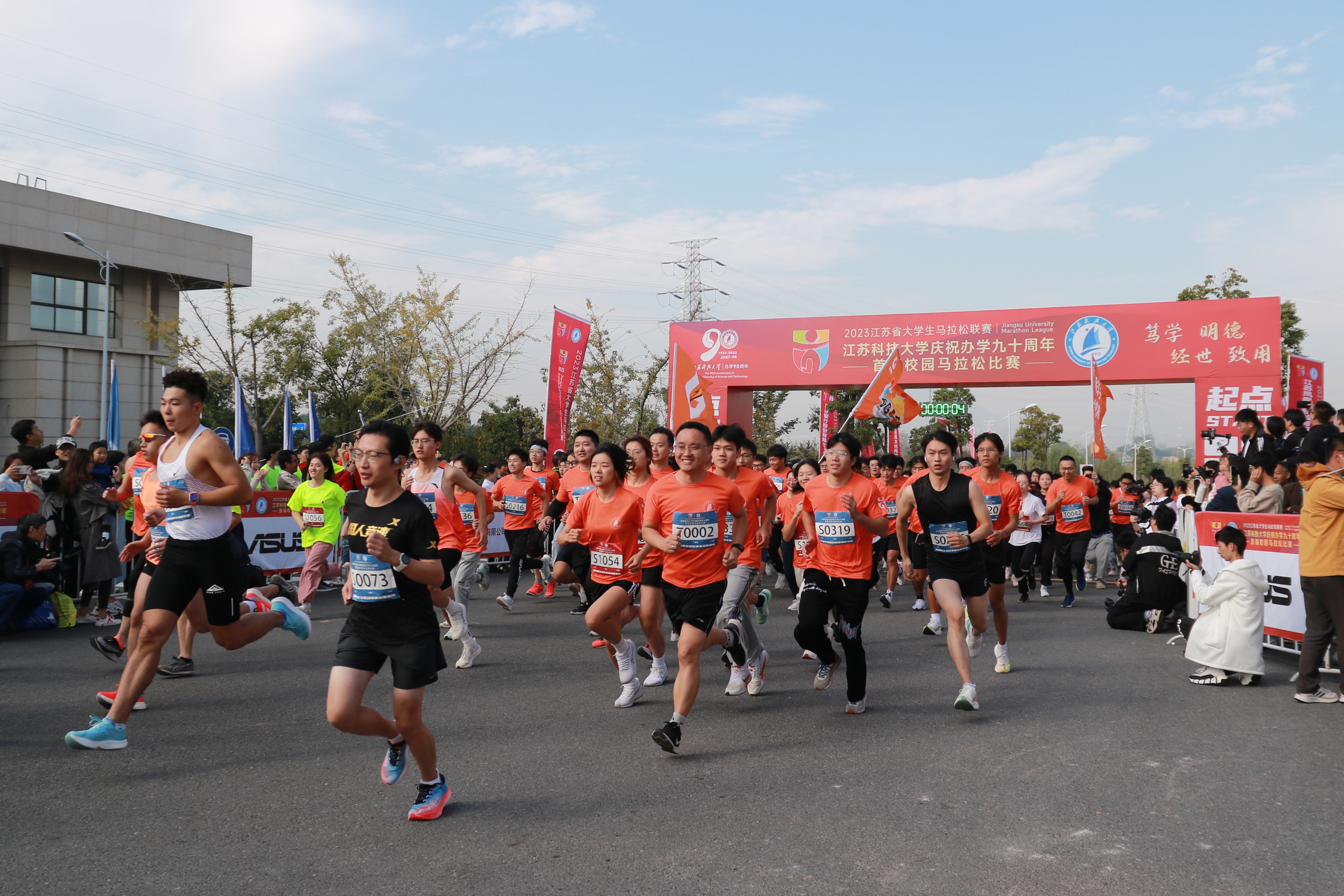 1697951386972870.jpg b97940be68e88b9954b6424818f8bfe.jpg